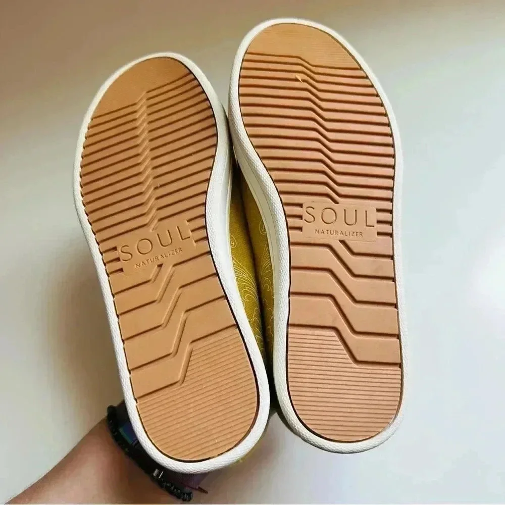 NWOT SOUL Naturalizer Kemper Stretch Slip On Sneakers